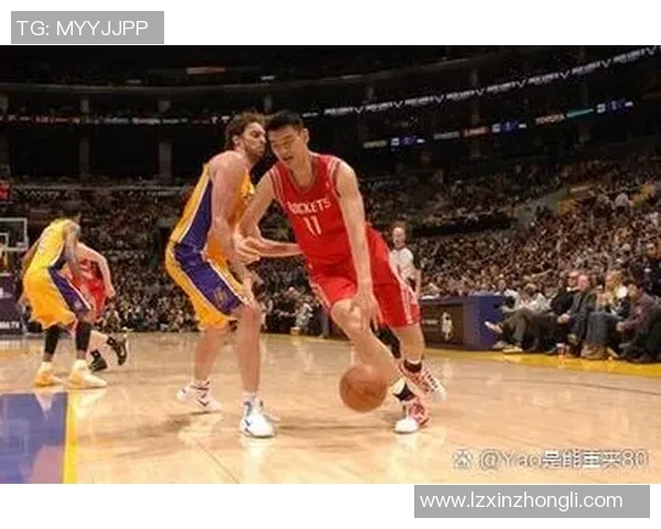 姚明城市海报展现篮球魅力与城市文化的完美融合