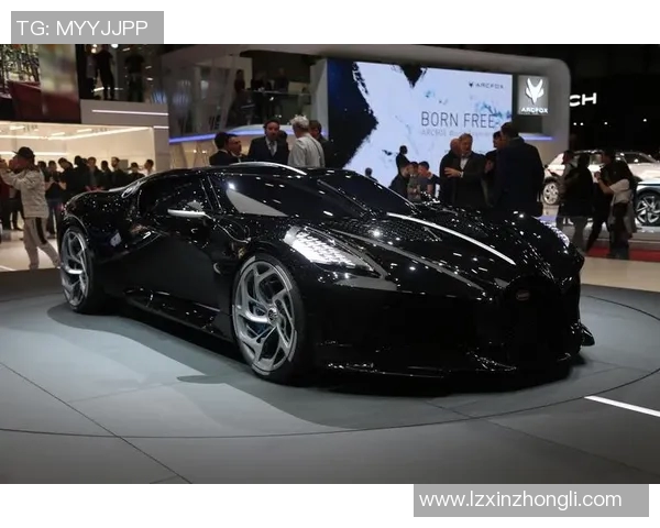 足球巨星与豪华跑车的完美结合壁纸欣赏与背后故事分享